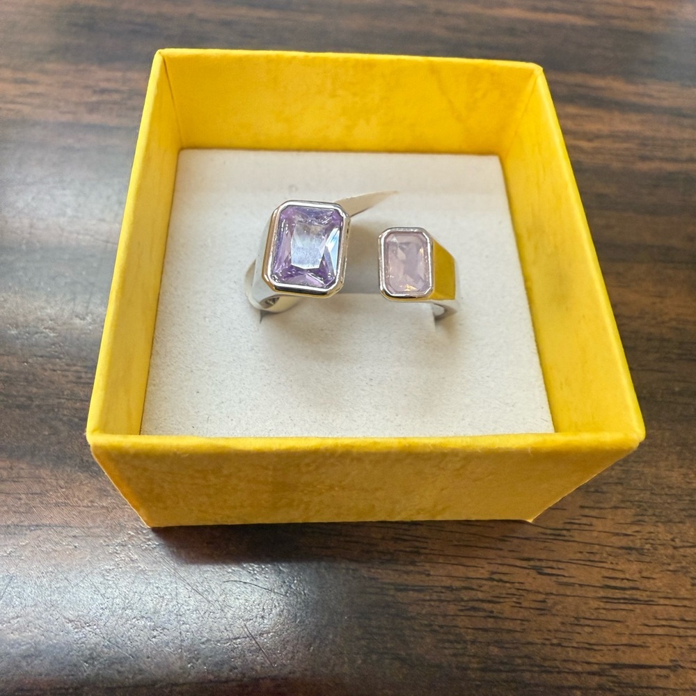 Elegant Silver and Purple Women's Ring